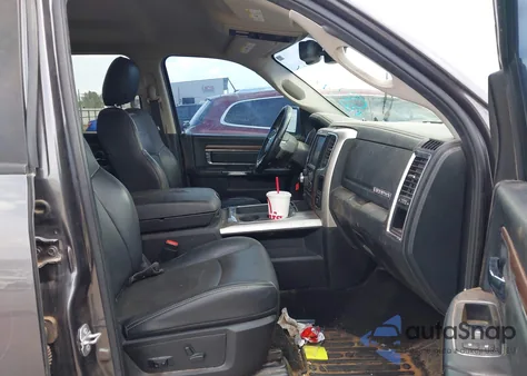 2016 Ram 1500 Laramie из США, поврежденный, VIN 1C6RR7NM0GS112322